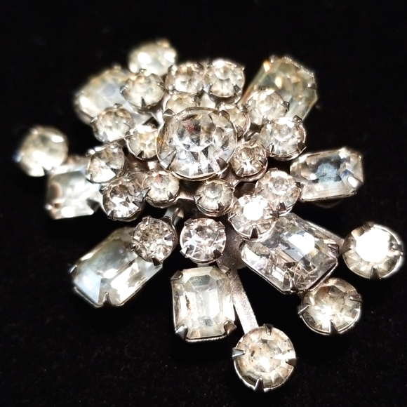 Vintage Faceted Rhinestone Crystal Brooch Pin - Picture 4 of 8